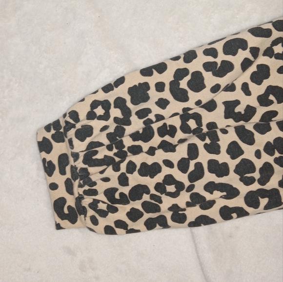 5 for $10 Zara Girls Tan & Black Leopard Print L/S Top size 13-14 - Picture 2 of 8